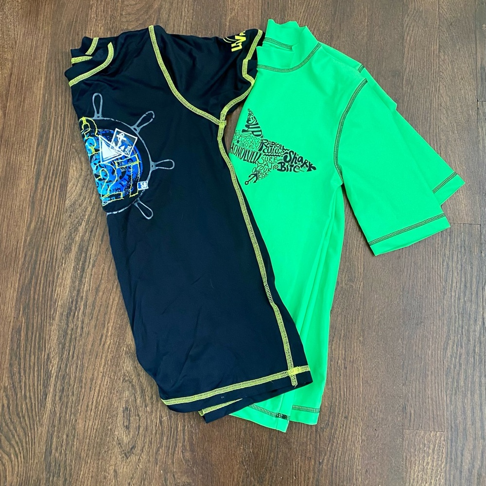 Like New Boys Rashguard 12/14 Blk & Green, Blk with Top Stitch Swimwear 12-15